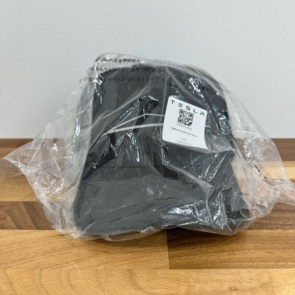 TESLA Cybertruck Icon Hat One size Trucker Ball Cap - Picture 2 of 10